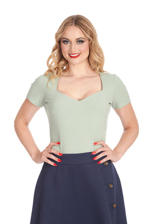 Fara Top Sweetheart short sleeve top in Green