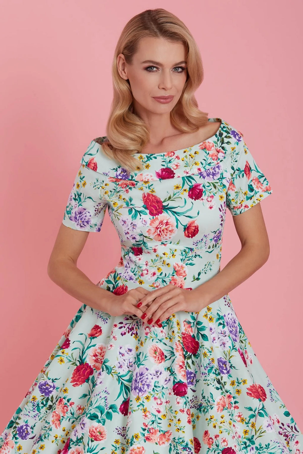Darlene Floral Roses Swing Dress In Green