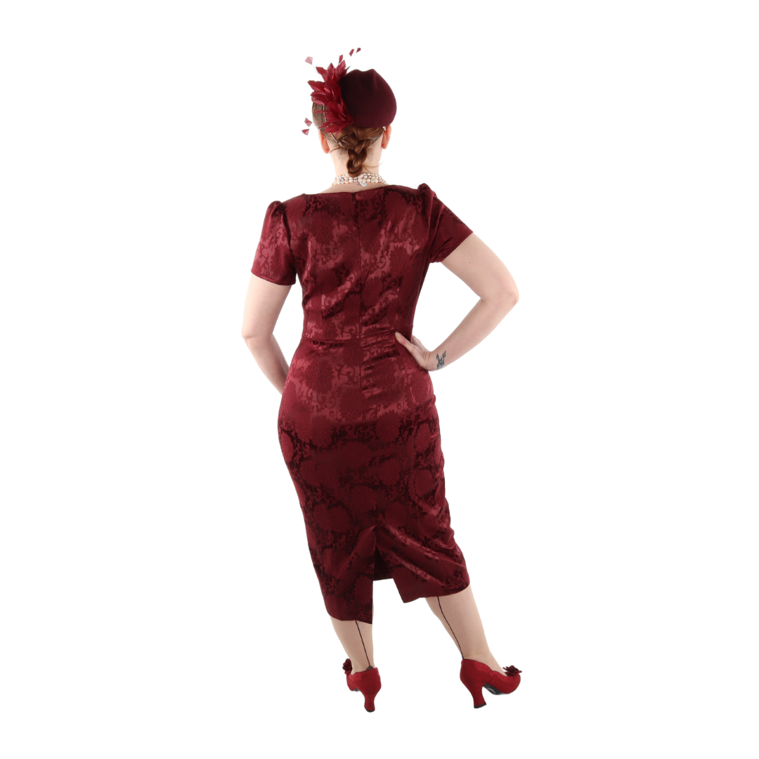 Rebecca Wiggle Dress With Short Sleeves In Red Wine Jacquard